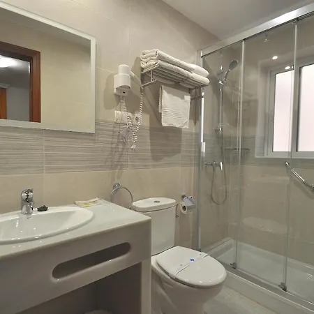 Goya Hotel *